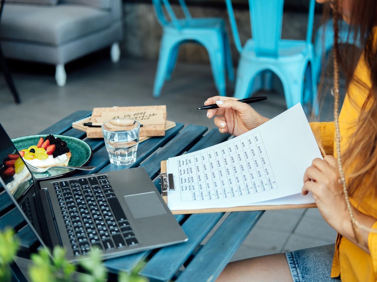 Jak skutecznie zarezerwować nocleg w pensjonacie Słoneczna Łąka? Kompletny poradnik